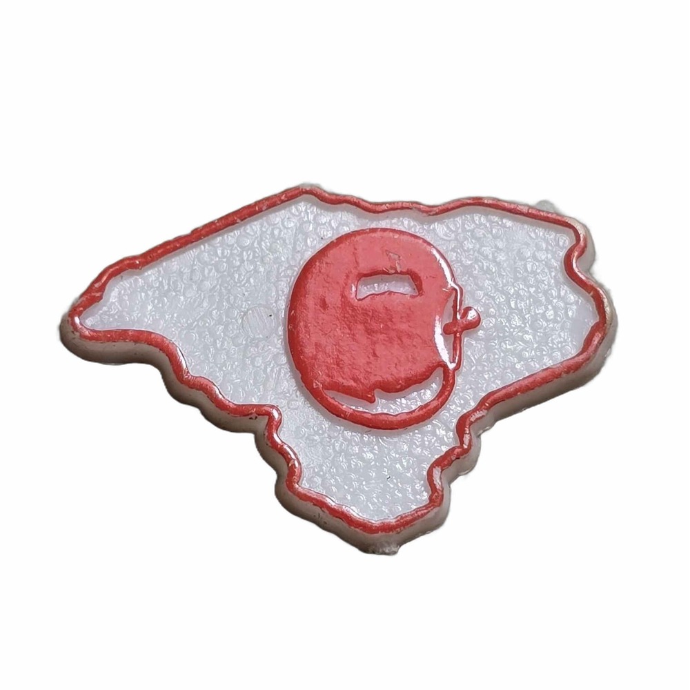 South Carolina State Outline With Red Letter E Logo Lapel Vest Hat Pin J34